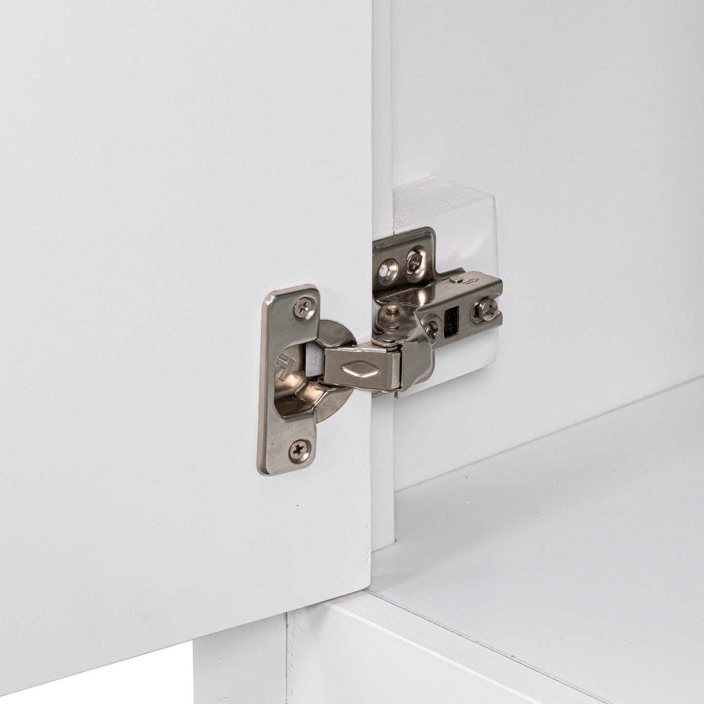VanityFus 28.6-in White Bathroom Vanity Single Sink Combo Undermount with Ceramic Top 2 doors 3 drawers